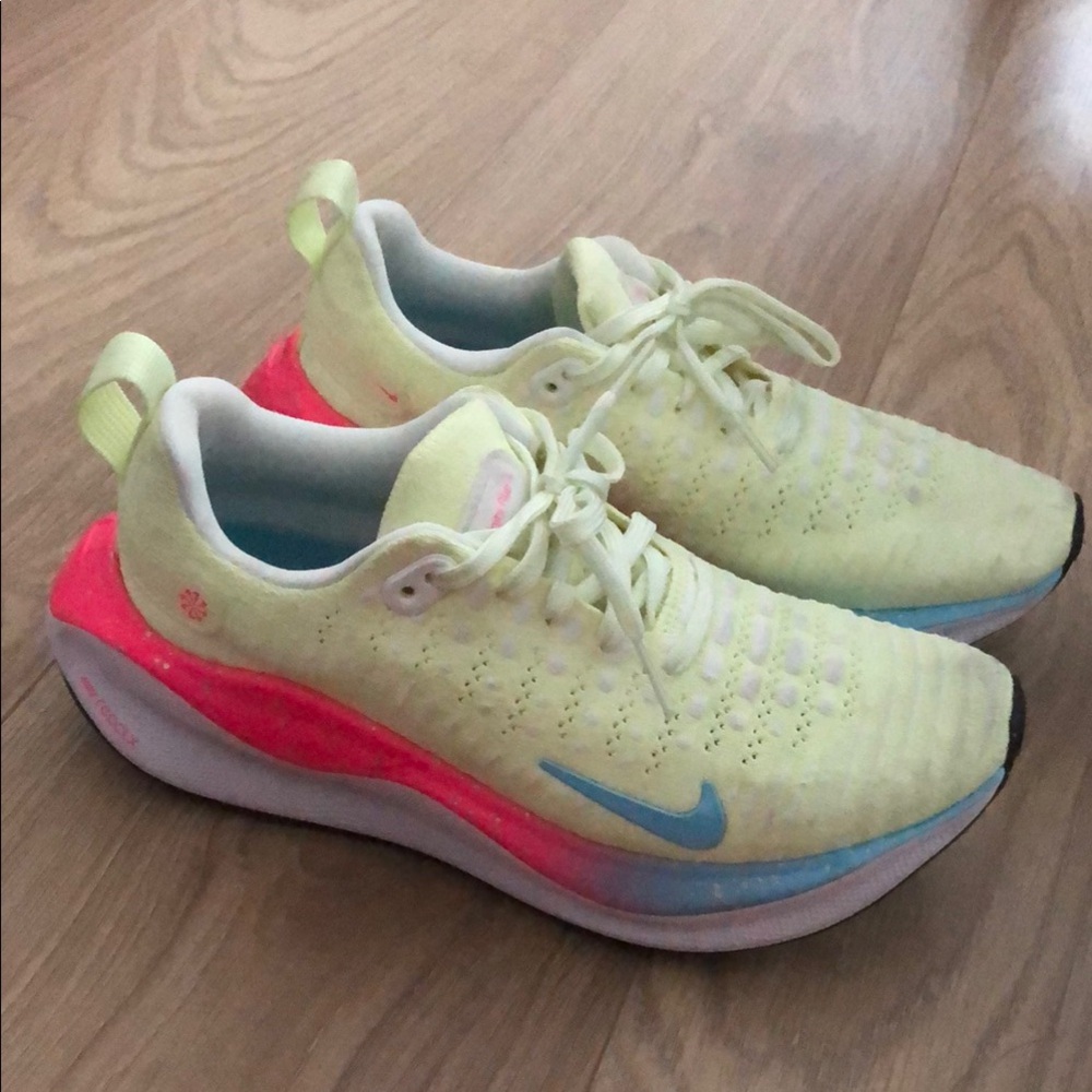 Nike infinity RN4 Sneakers size 6 NWOT